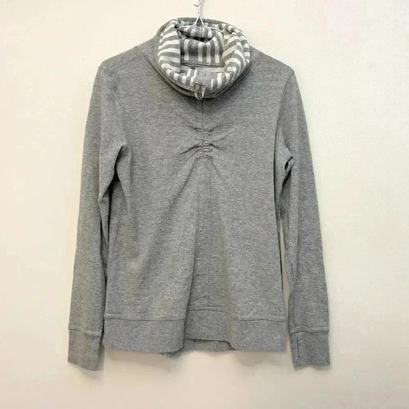 Lululemon In A Cinch Long Sleeve Pullover Sweater Reversible Grey Women's Medium - Picture 4 of 15